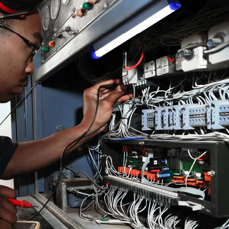 Lampara Emergencia Portátil Recargable Led 20w